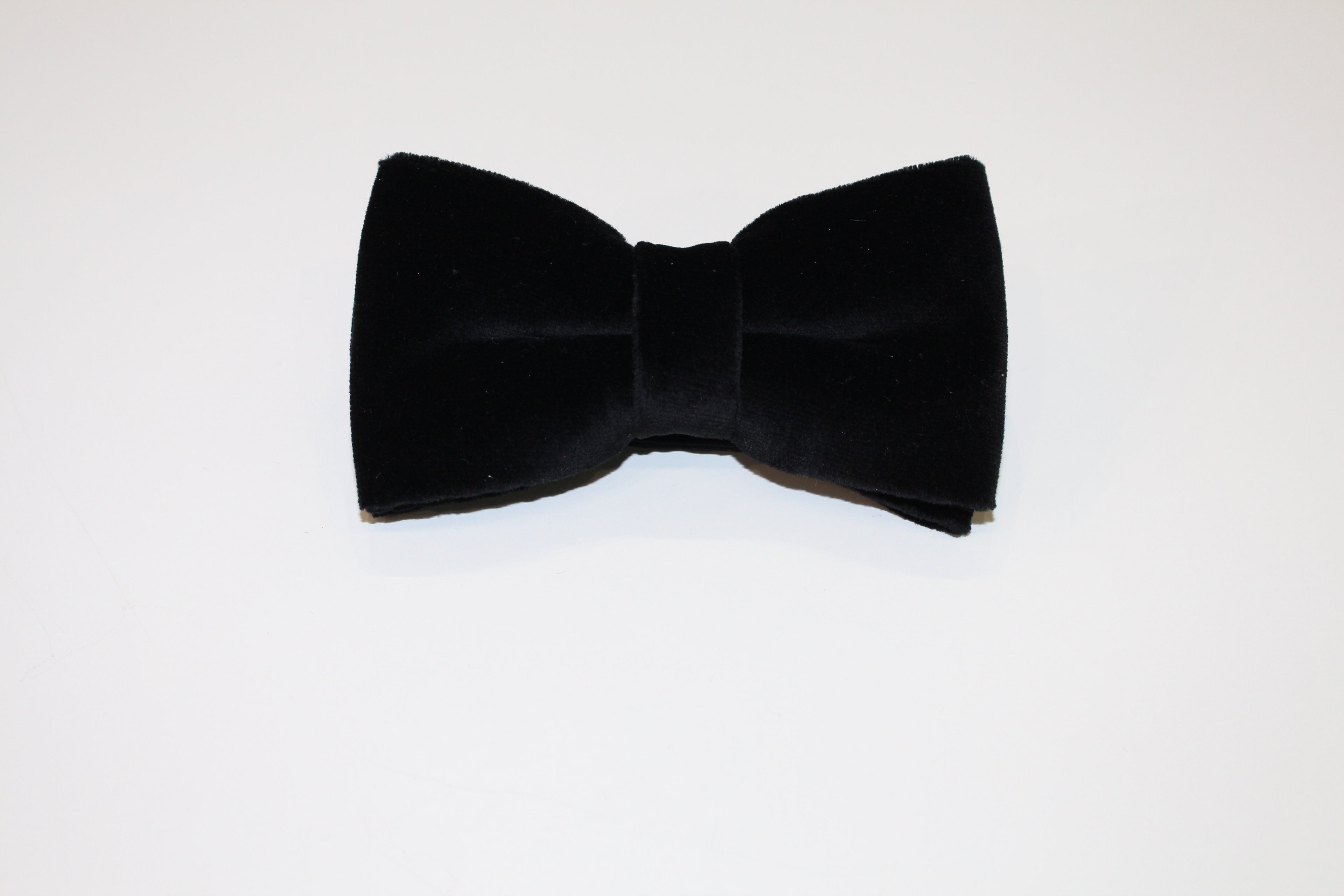 Velvet Bow Tie (Black)