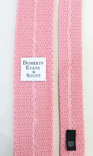 Load image into Gallery viewer, Knitted Silk Tie (Pink)
