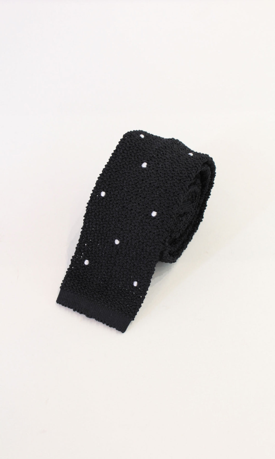 Knitted Silk Tie (Black/ White Spot)